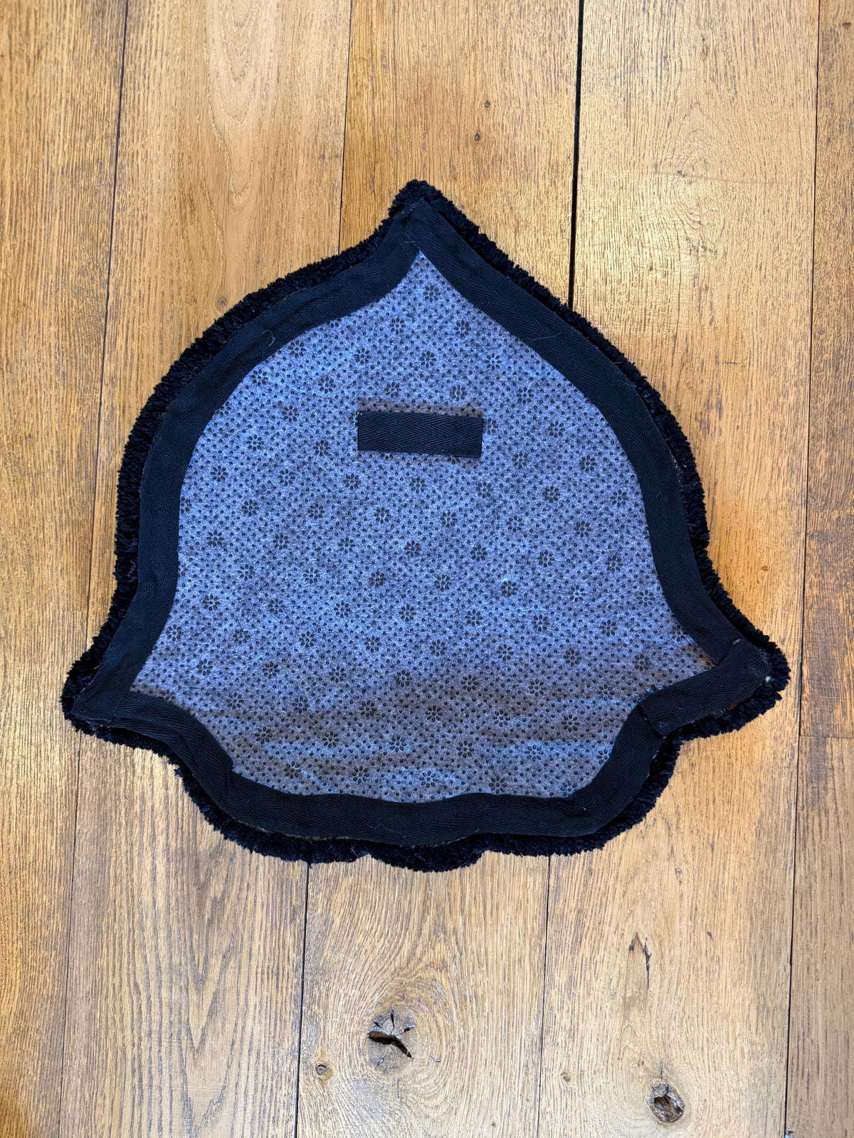Kewpie Skeleton Rug – Cute Gothic Tufted Rug Handmade UK | Mint Tufts
