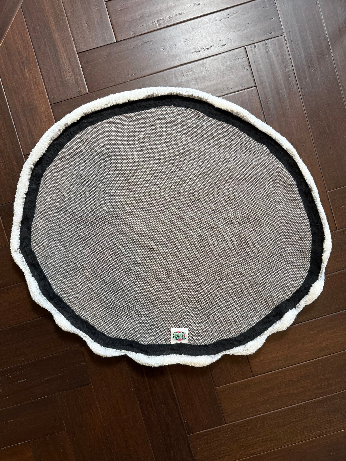 Nuka Cola Bottlecap Rug – Fallout Tufted Gaming Rug | Mint Tufts