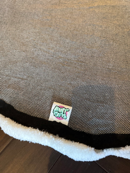Nuka Cola Bottlecap Rug – Fallout Tufted Gaming Rug | Mint Tufts